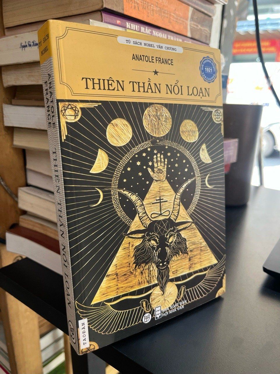  Thiên thần nổi loạn - Anatole France 