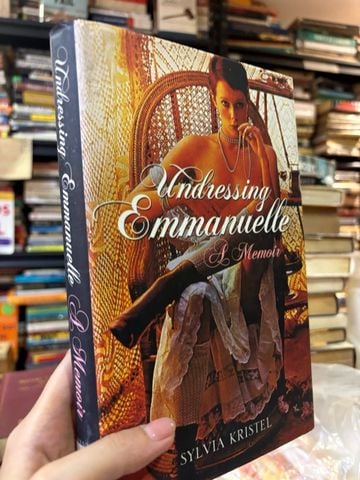  Undressing Emmanuelle a memoir - Sylvia Kristel 