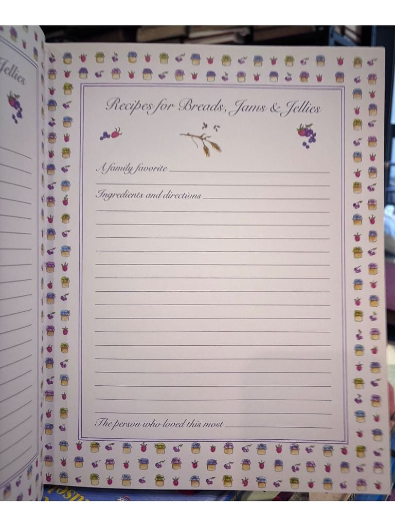  Grandmother Remembers: Family Recipes 