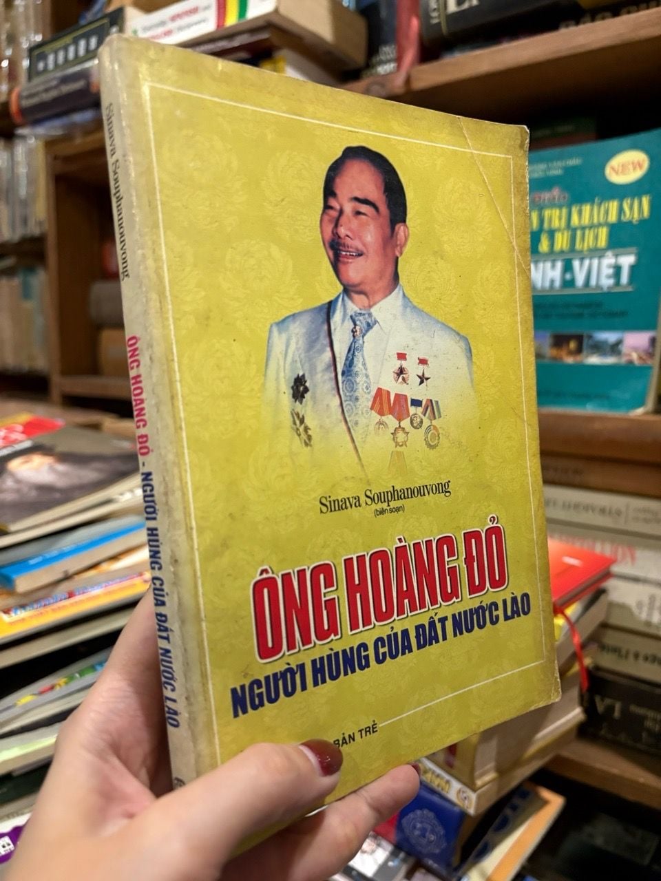  Ông Hoàng Đỏ - người hùng của đất nước Lào - Sinava Souphanouvong 