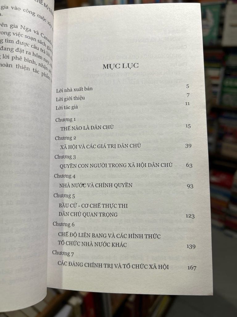  Chế Độ Dân Chủ: Nhà Nước và Xã Hội — N.M. Voskresenskaia & N.B. Davletshina 