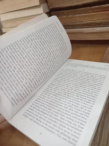  Golden Autumn - Editor-in-chief: Trần Mai Hưởng 
