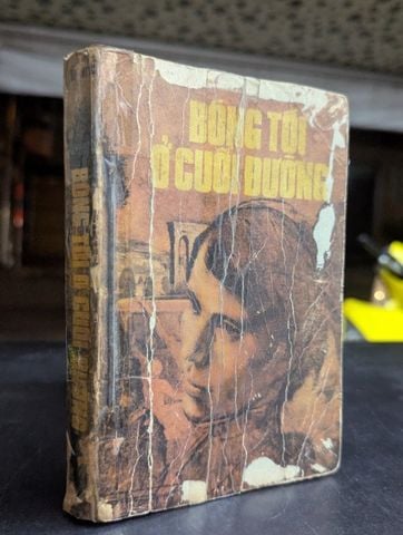  Bóng tối ở cuối đường - Erich Maria Remaque 