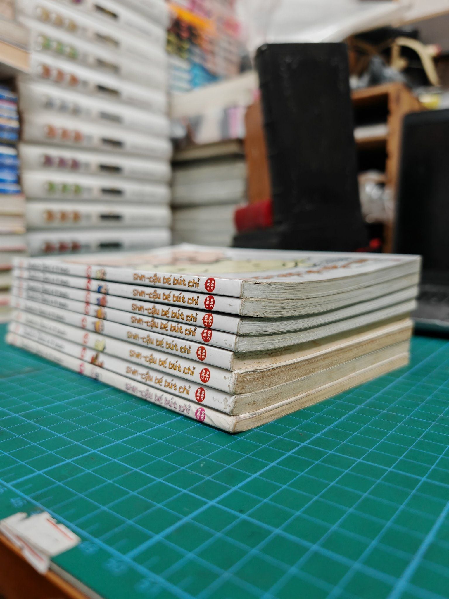 Truyện tranh Shin Cậu Bé Bút Chì - Yoshito Usui Full bộ giá rẻ – Momo ...