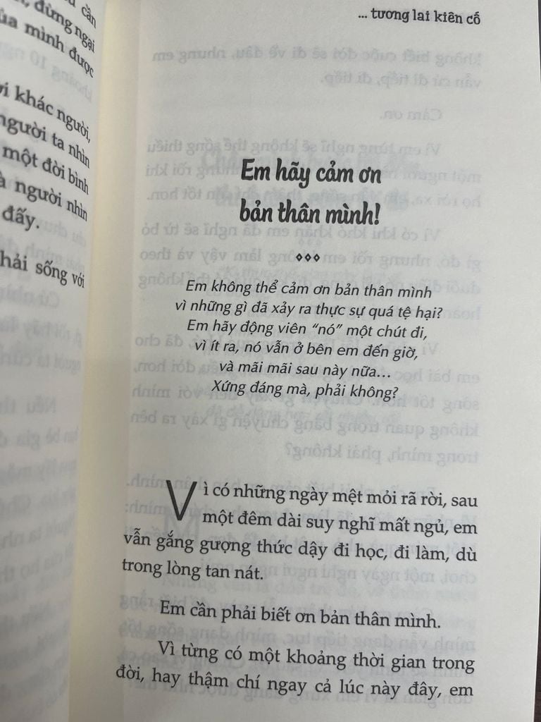  Hiện Tại Kiên Trì Tương Lai Kiên Cố 