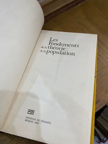 Les Fondements De La Theorie De La Population