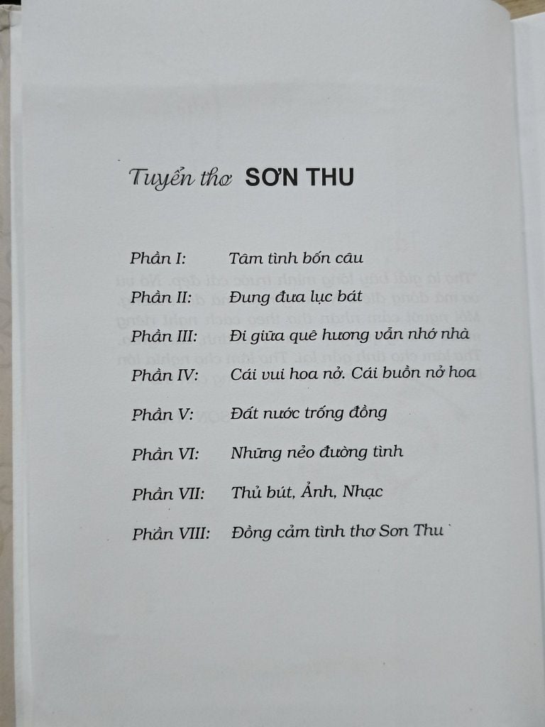  Tuyển Thơ Sơn Thu: Đi Giữa Quê Hương Vẫn Nhớ Nhà 