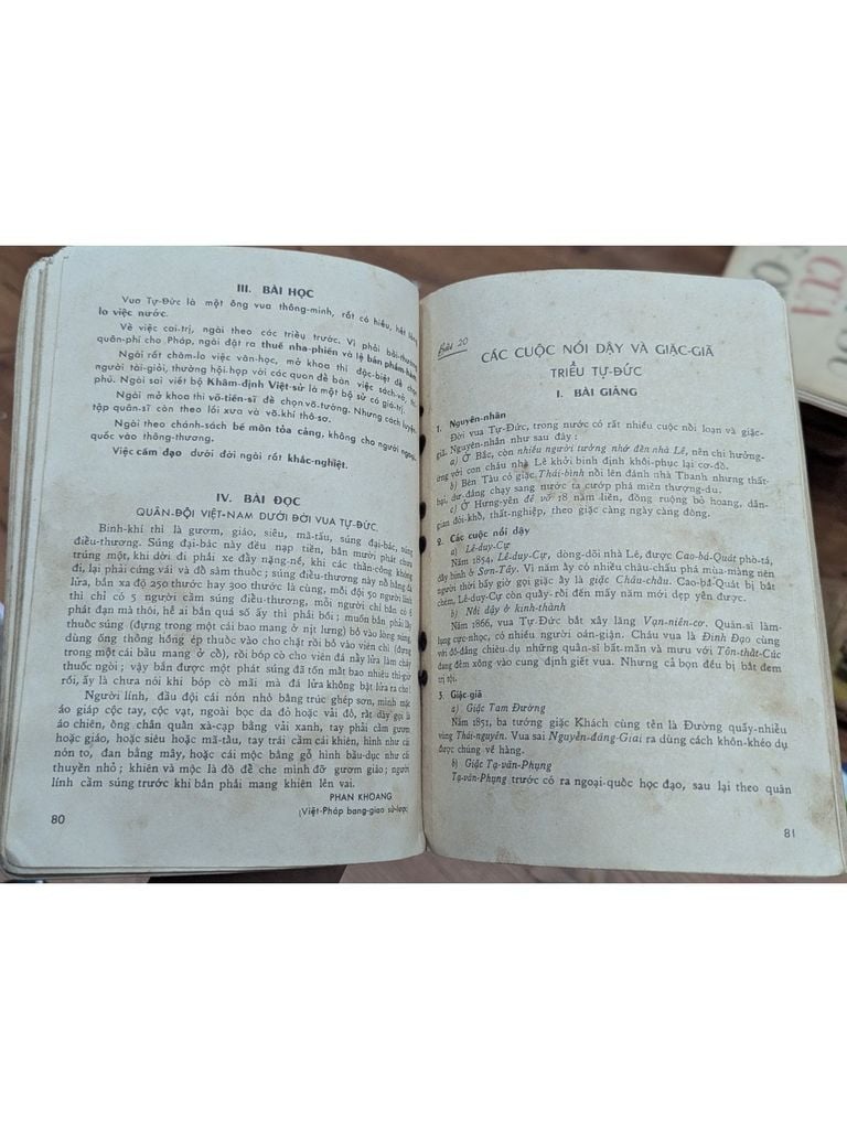  Quốc Sử Lớp Nhất 