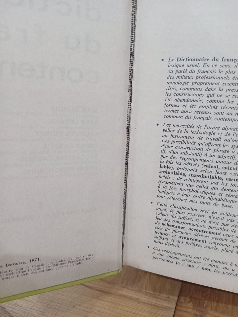  Dictionnaire du Francais Contemporain 