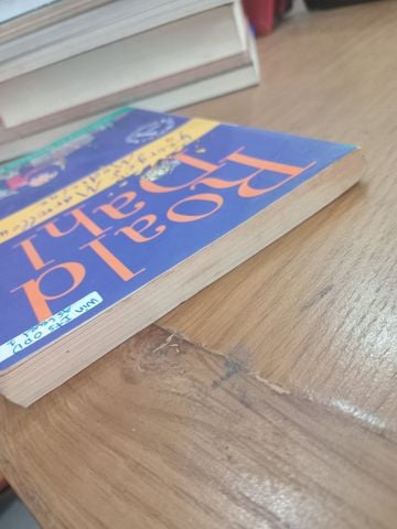  George's Marvelous Medicine - Roald Dahl 