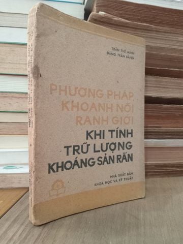  Phương pháp khoanh nối ranh giới khi tính trữ lượng khoáng sản rắn - Trần Thế Minh, Đặng Trần Bảng 
