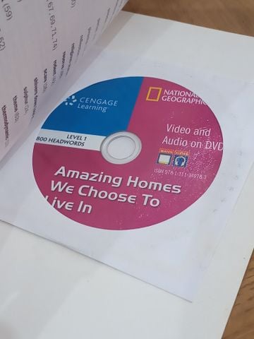  National Geographic Living English 