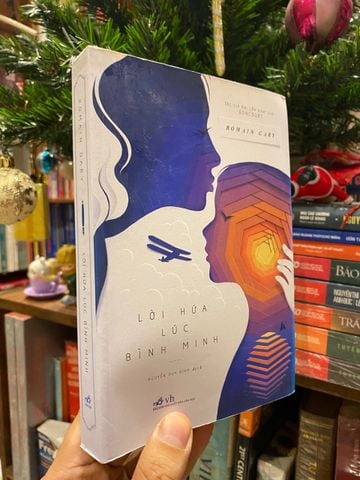  Lời hứa lúc bình minh - Romain Gary 