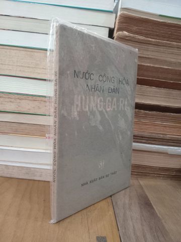  Nước cộng hòa nhân dân Hung-ga-ri 