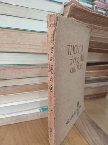  Thơ ca chống Mĩ cứu nước (Tác phẩm chọn lọc dùng trong nhà trường) 