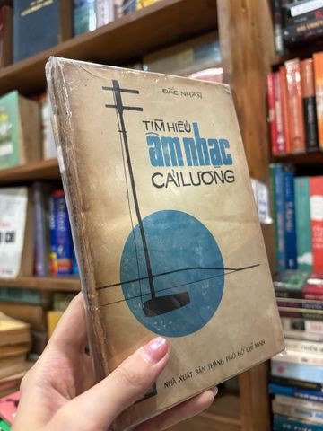 Mua Bán Sách Cũ - Thu Mua Sách Cũ Tận Nhà – Momo Bookstore