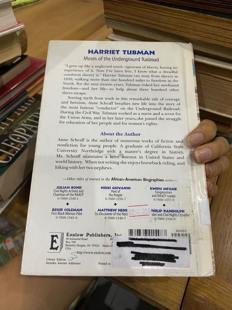 Harriet Tubman: Moses of the Underground Railroad - Anne Schraff 