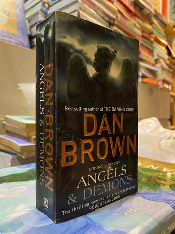  ANGELS & DEMONS - Dan Brown (Pocket Size - Pocket Books) 