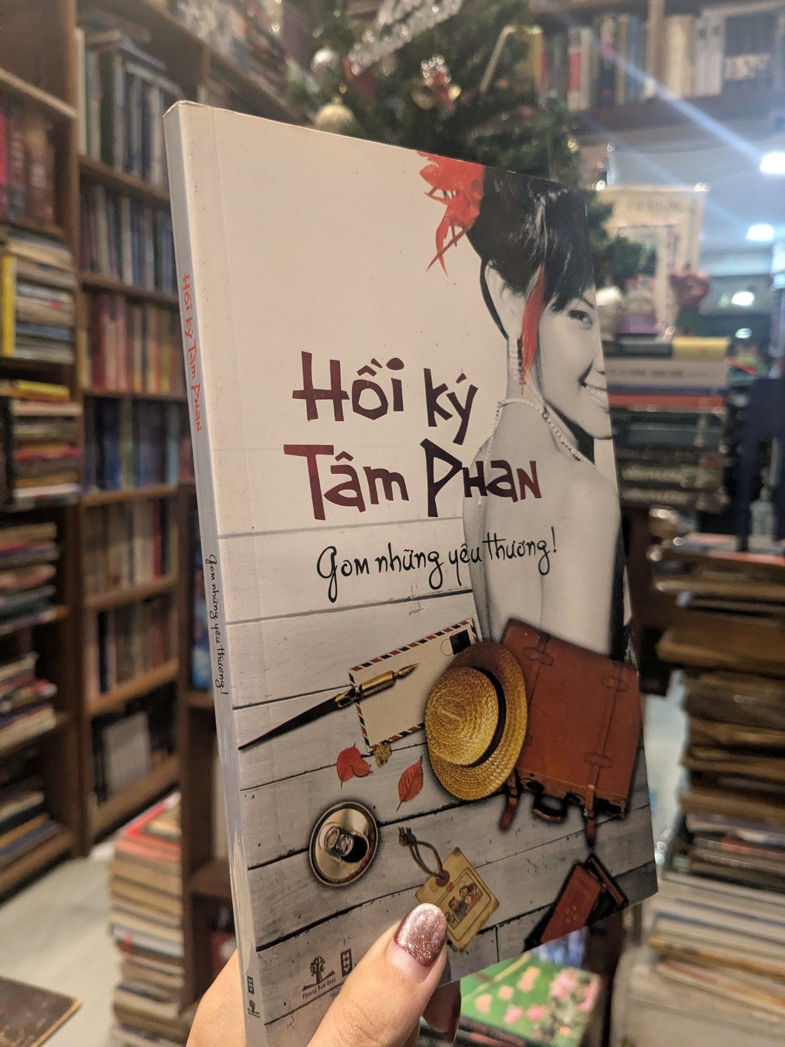  Hồi ký Tâm Phan - gom những yêu thương 