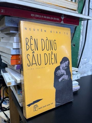  Bên dòng sầu diện - Nguyễn Đình Tú 