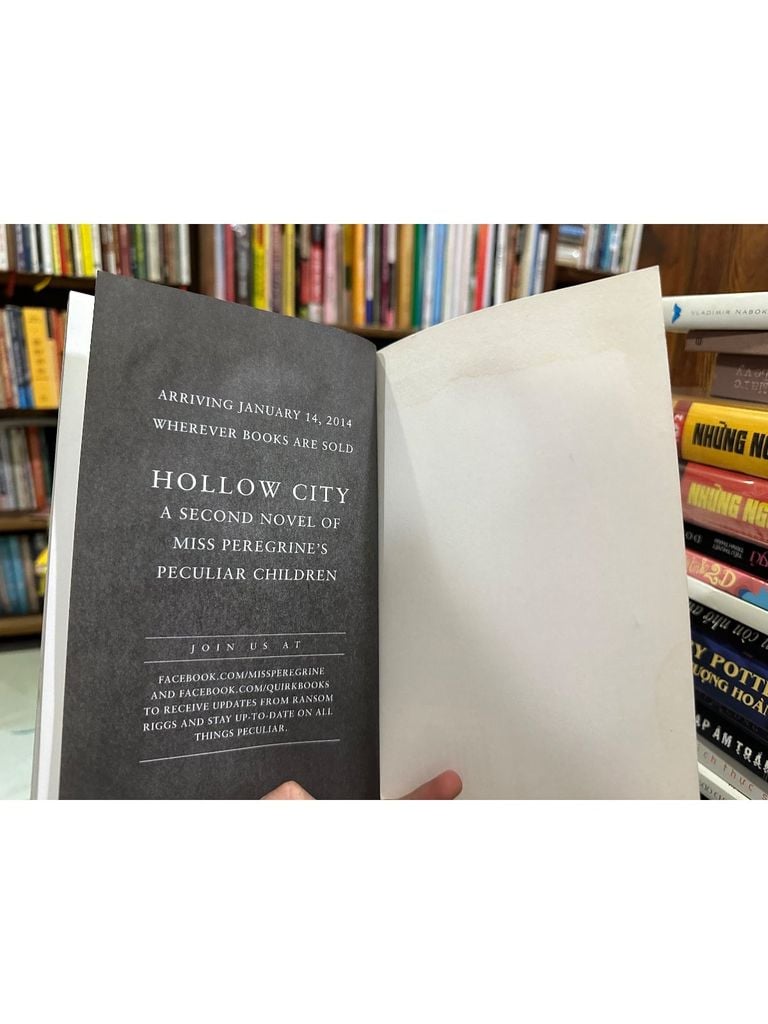  Miss Peregrine'S Home For Peculiar Children - Ransom Riggs 