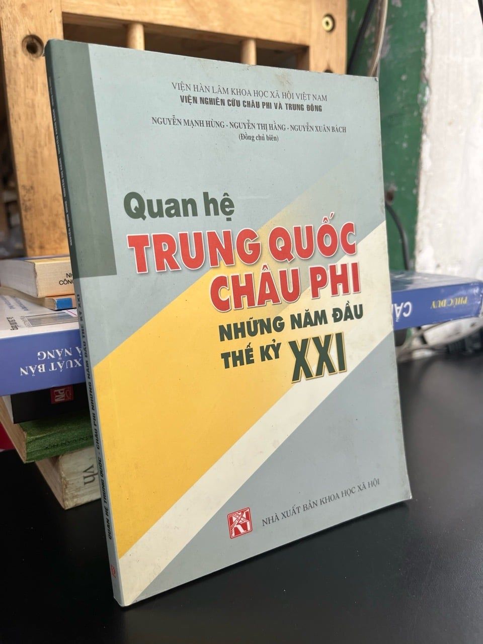  Quan hệ Trung Quốc Châu Phi những năm đầu thế kỷ XXI - Nhiều tác giả 