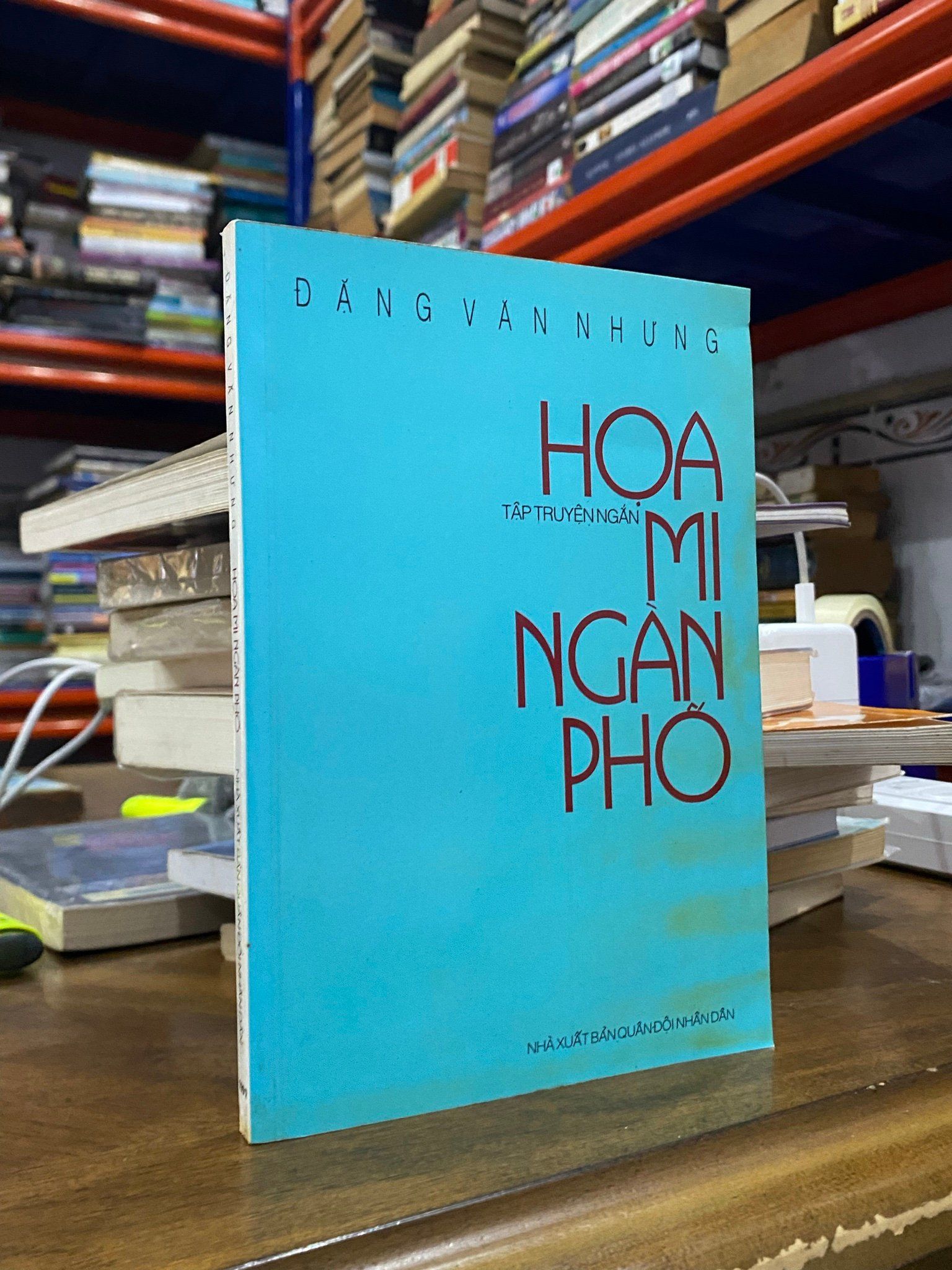  Họa mi ngàn phố ( tập truyện ngắn ) - Đặng Văn Nhưng 