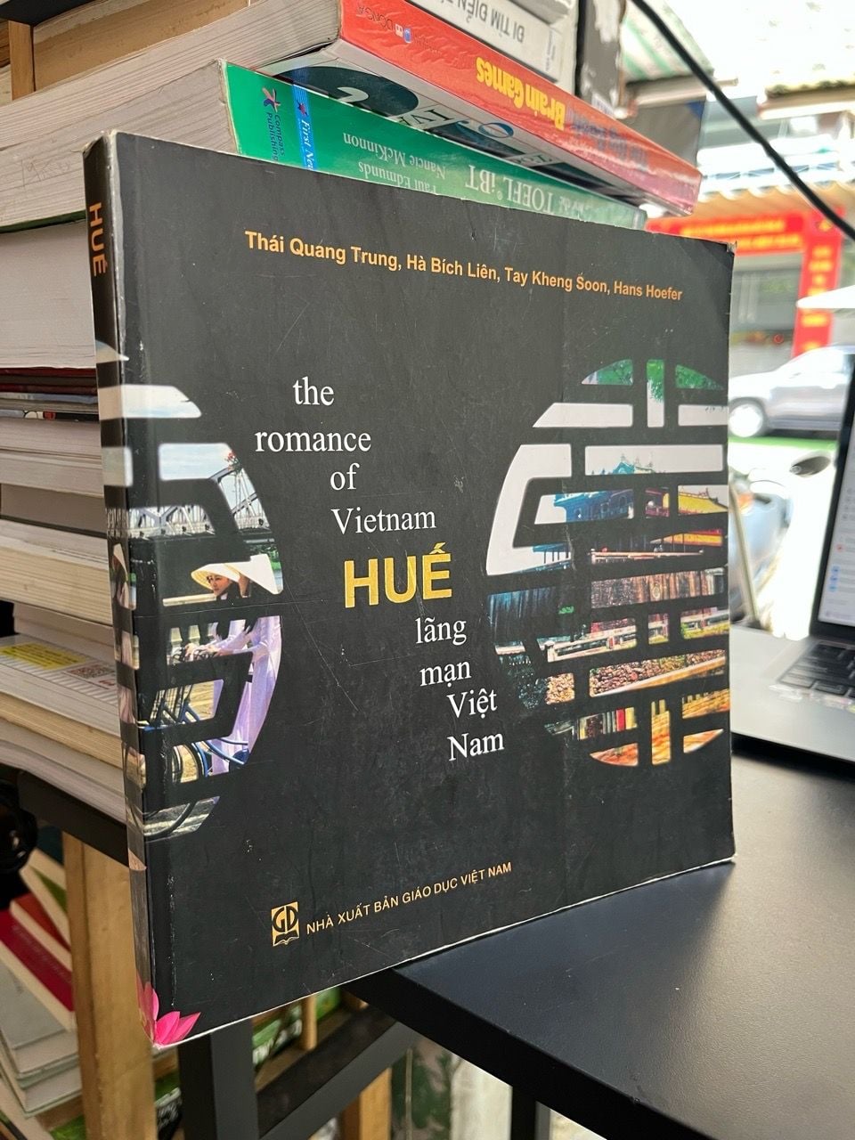  Huế lãng mạn Việt Nam - Thái Quang Trung, Hà Bích Liên 