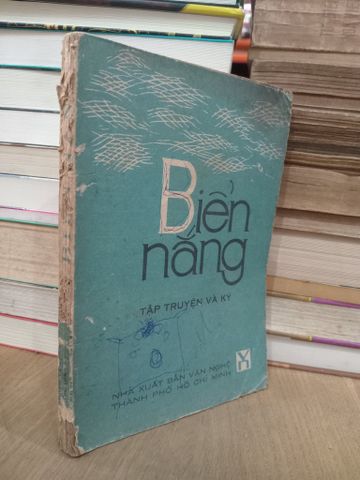  Biển nắng - Nhiều tác giả 