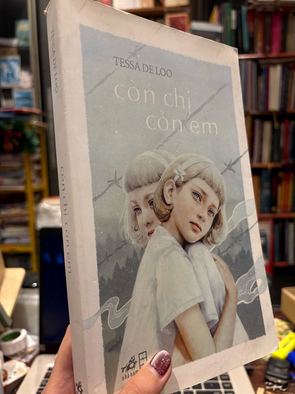  Còn chị còn em - Tessa De Loo 