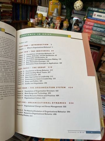  Organizational Behavior - Stephen P. Robbins 