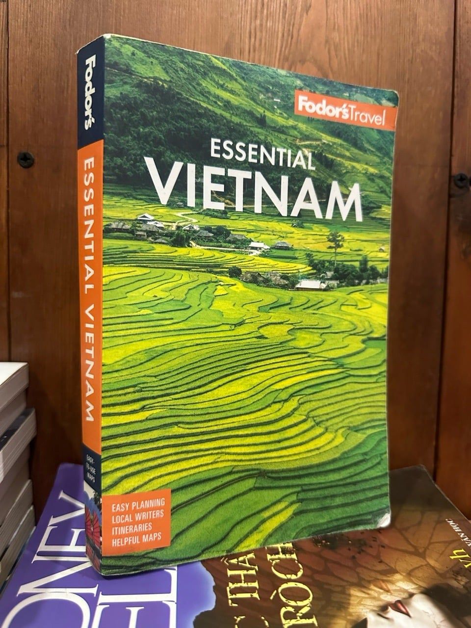 Fodor's Essential Vietnam 