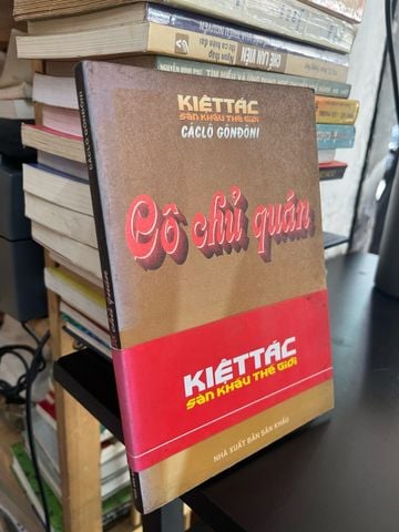  Cô chủ quán - Caclo Gondoni 