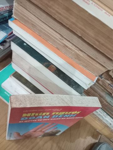  Nhìn Người Đoán Bệnh Bí Quyết Tụ Suy Đoán Ra Bách Bệnh - Lưu Hoằng Sinh & Lưu Hoàng Hi Chủ Biên 