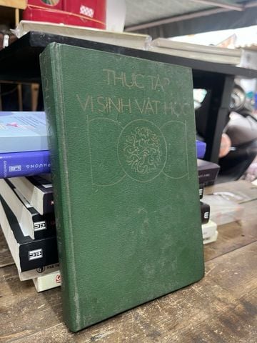  Thực tập vi sinh vật học 