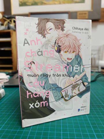  Truyện tranh anh chàng streamer muốn chạy trốn khỏi cậu hàng xóm 