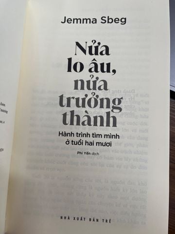  Nửa Lo Âu, Nửa Trưởng Thành – Jemma Sbeg 