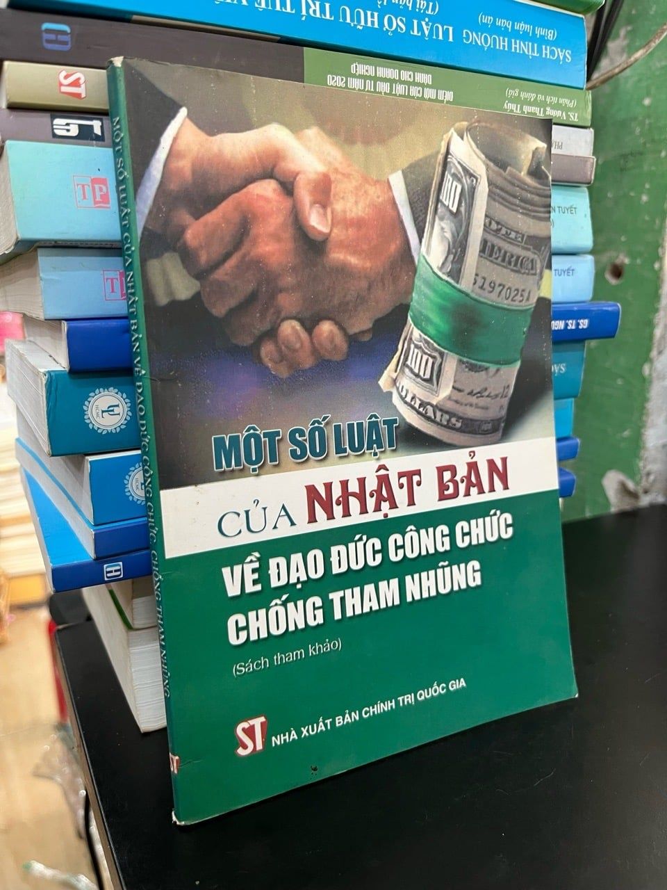  Một số luật của Nhật Bản về đạo đức công chức chống tham nhũng 
