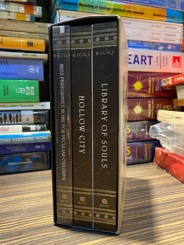  MISS PEREGRINE'S PECULIAR CHILDREN BOXED SET - RANSOM RIGGS 