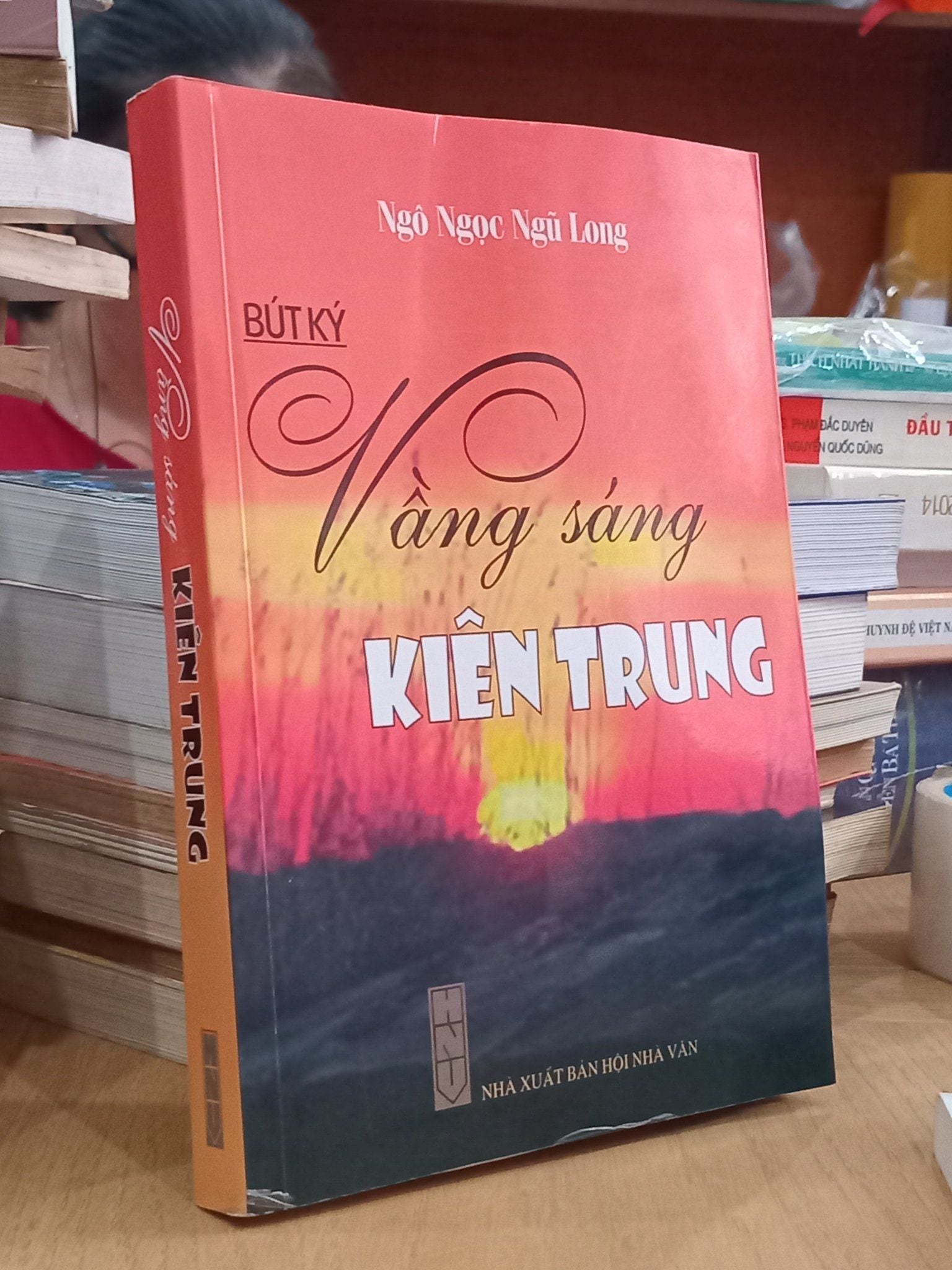  Bút ký: Vầng Sáng - Kiên Trung 