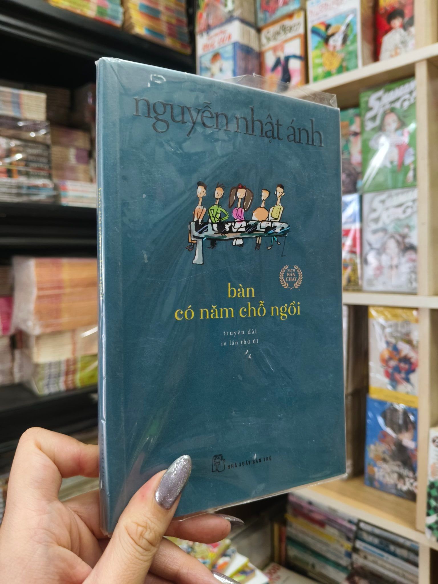 Bàn Có Năm Chỗ Ngồi - Nguyễn Nhật Ánh – Momo Bookstore