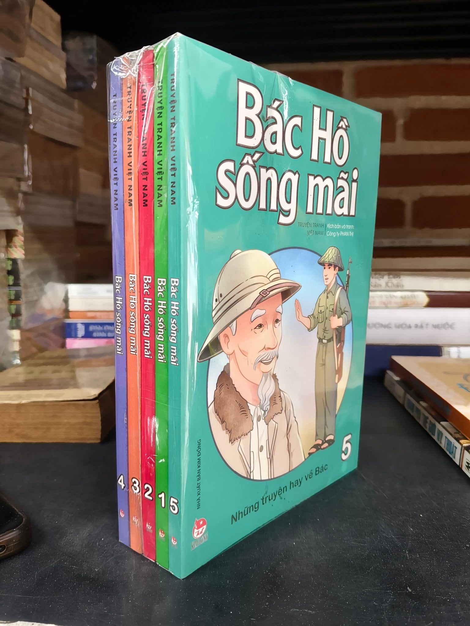  Truyện tranh Bác Hồ sống mãi 