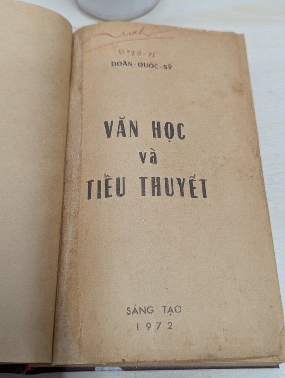  Văn Học và Tiểu Thuyết - Doãn Quốc Sỹ 