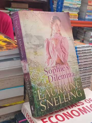  Sophie's Dlemma - Lauraine Snelling 