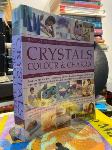  Crystals: Colour and Chakra 