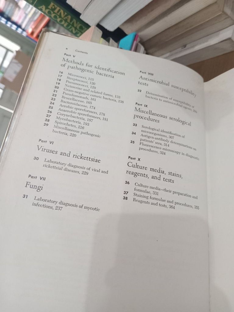  Diagnostic Microbiology - W. Robert Bailey, Elvyn G. Scott 