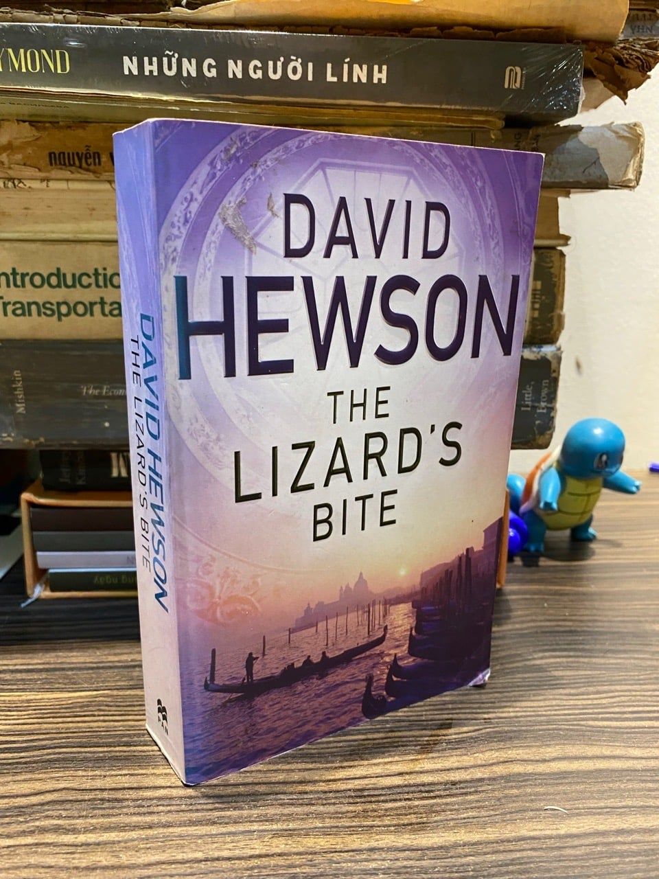 The Lizard's Bite - David Hewson 