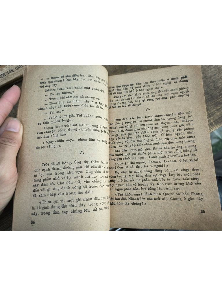  Bí Mật Cây Kim Rỗng - M.R. Leblanc 