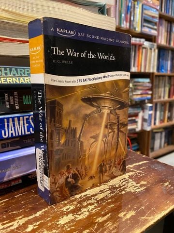  The War of the Worlds - H. G. Wells 