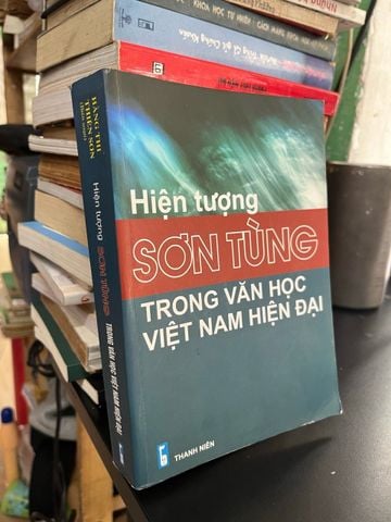 Hiện Tượng Sơn Tùng trong Văn Học Việt Nam Hiện Đại